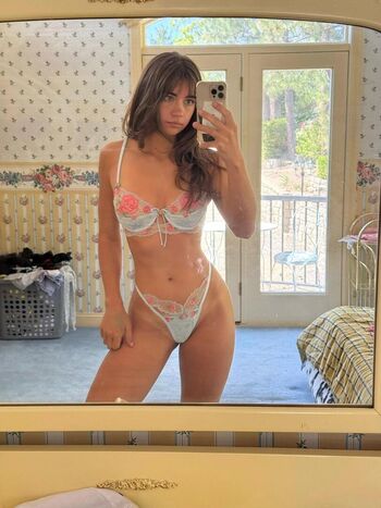 Full leaked Lunchbaglujan private onlyfans photo